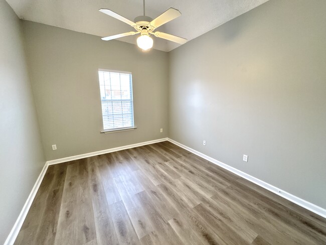 Second Bedroom - 1217 Brady Hollow Ln