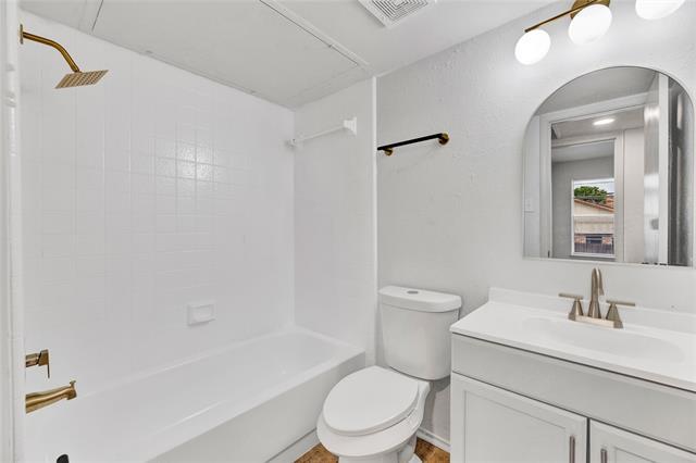 Building Photo - 2230 Roman Ct