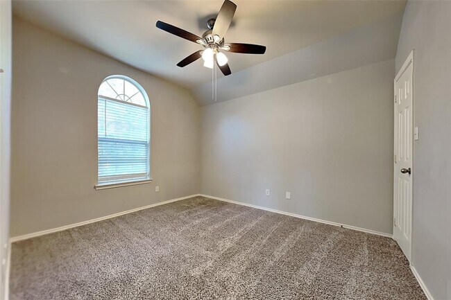 Building Photo - 11022 Pierce Valley Dr