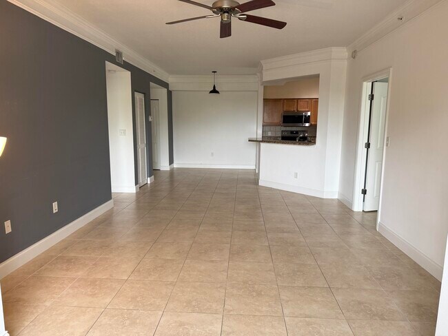 Building Photo - 9905 Baywinds Blvd