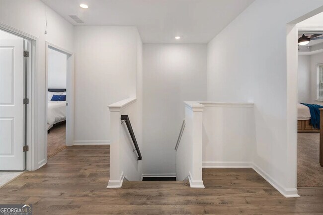 Building Photo - 1595 Wellston Dr