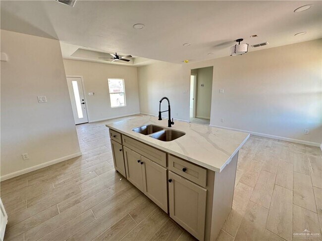 Building Photo - 2209 Lana St