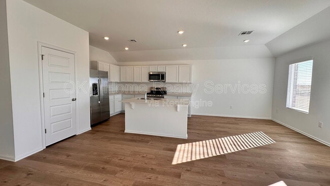 Building Photo - 16201 Harvester