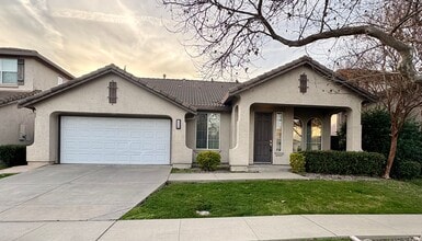 Building Photo - Lovely 4bed/2bath Home in West Sacramento