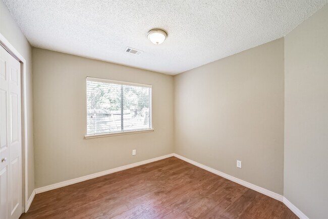 Building Photo - 12502 Miriam Ln