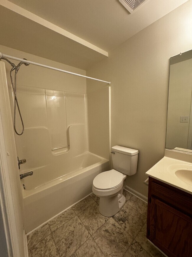 Building Photo - Charming 4 Bed, 2.5 Bath Home in Frederick...