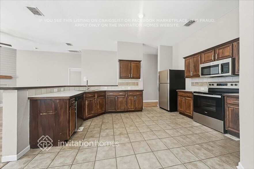 Building Photo - 8117 Hennessey Trail