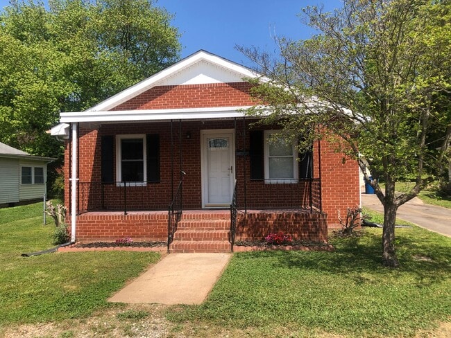 Primary Photo - Move in Ready!