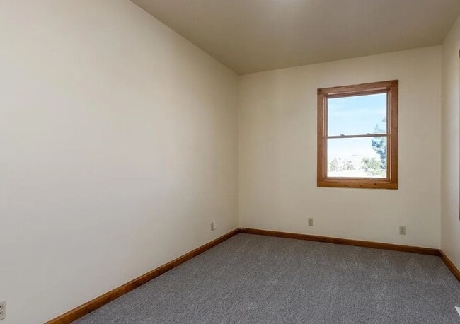 Building Photo - Private 19-Acre Retreat Minutes from Billings & Laurel