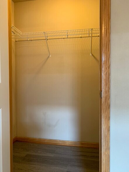 Closet - 387 NE Kingwood