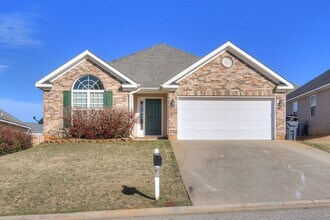 Building Photo - Beautiful Ranch in Grovetown