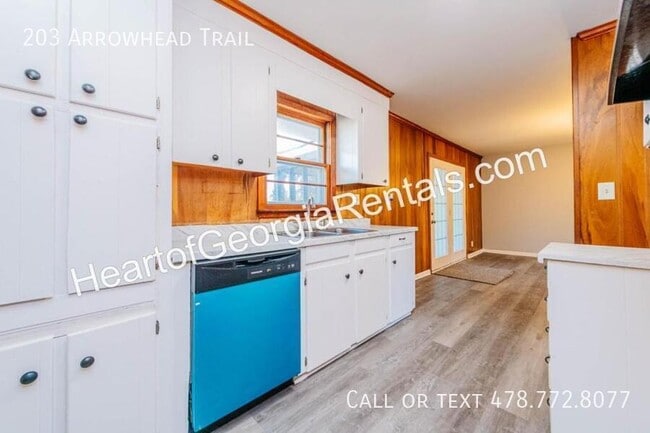 Building Photo - 203 Arrowhead Trl