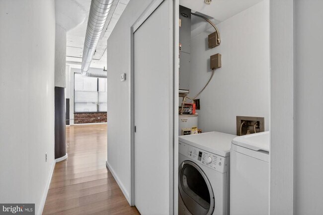 Building Photo - 1714 Memphis St