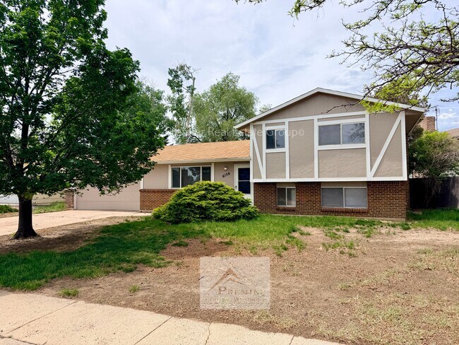 Building Photo - 6156 Del Paz Dr