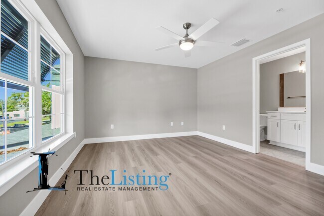 Building Photo - 39 SE 15th Terrace