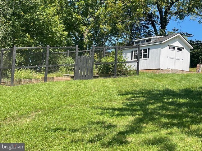 Building Photo - 38103 Homestead Farm Ln