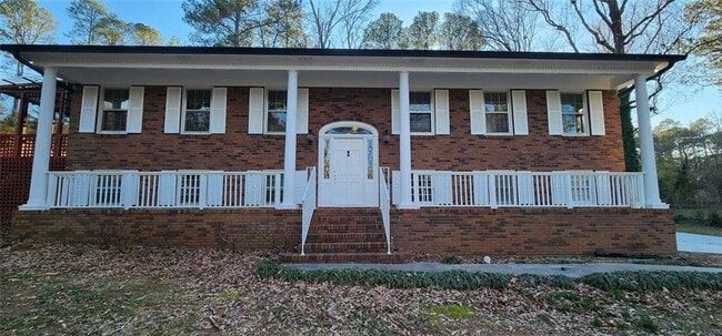 Building Photo - 2349 Valley Way