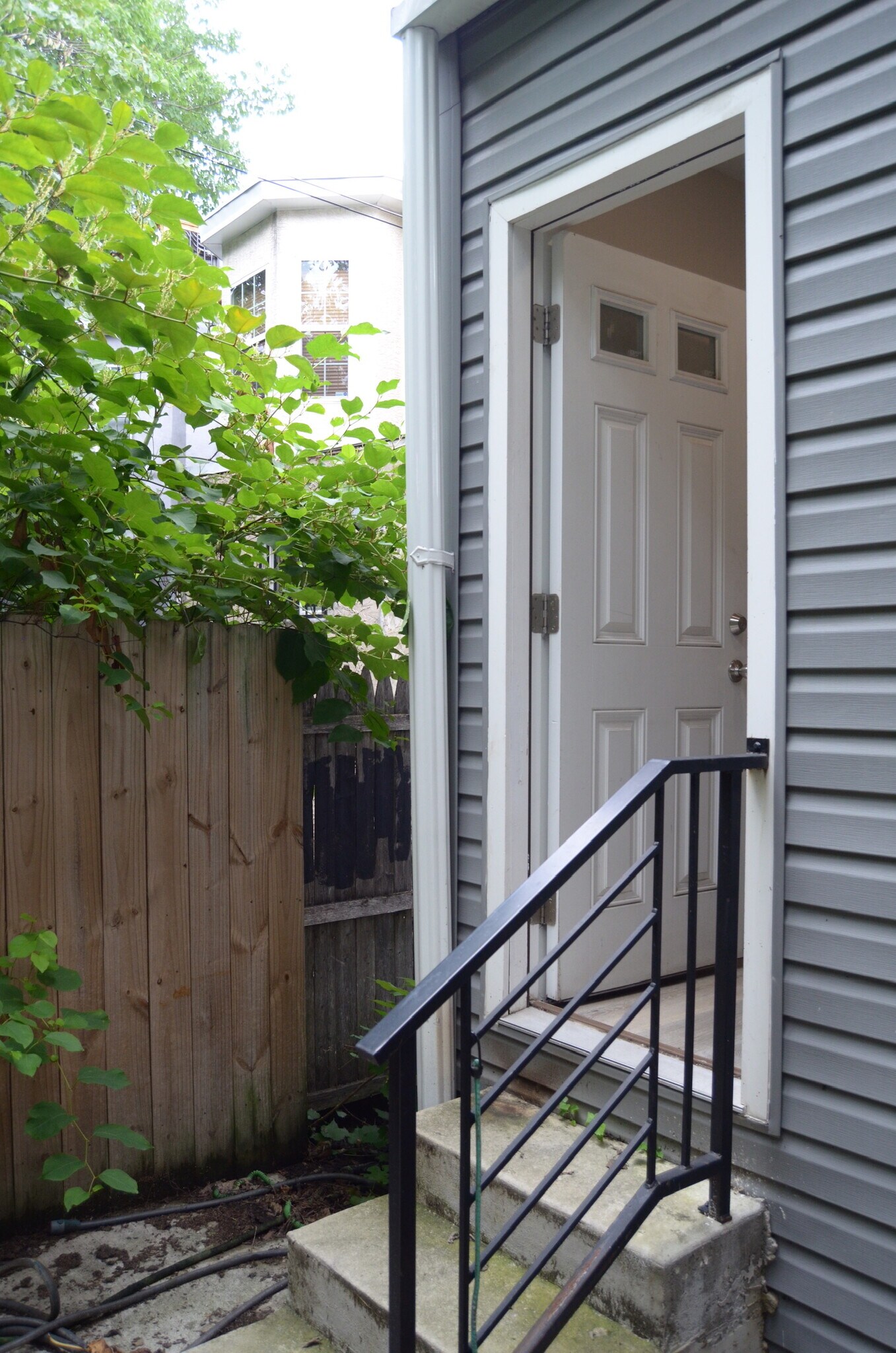 Building Photo - 28 N Preston St