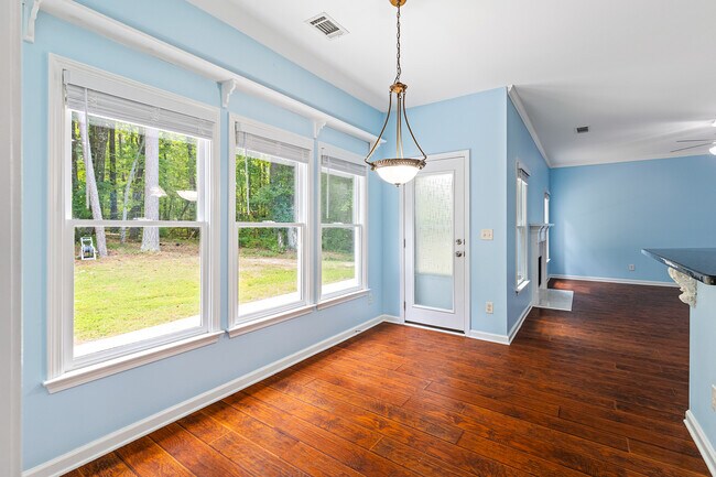 Building Photo - 1940 Bentbrooke Trail