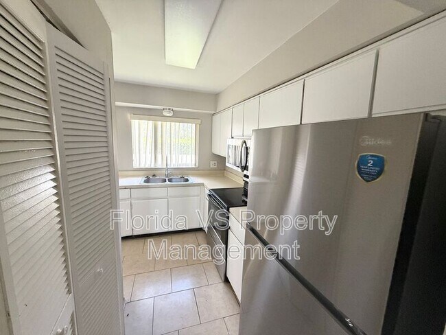 Building Photo - 206 Watts Ln