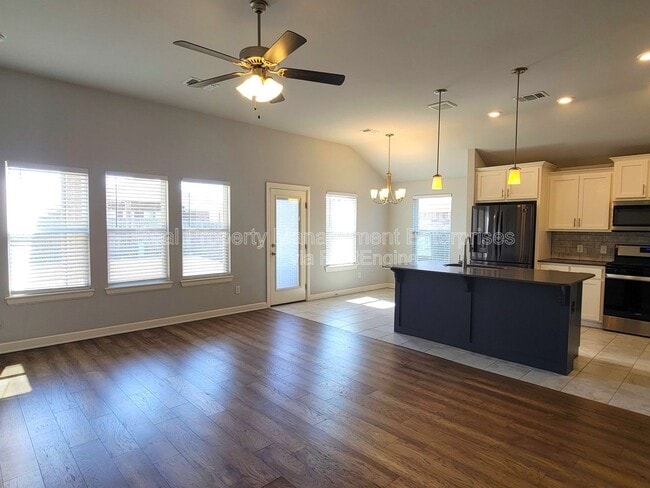 Building Photo - 18641 Cantar Dr