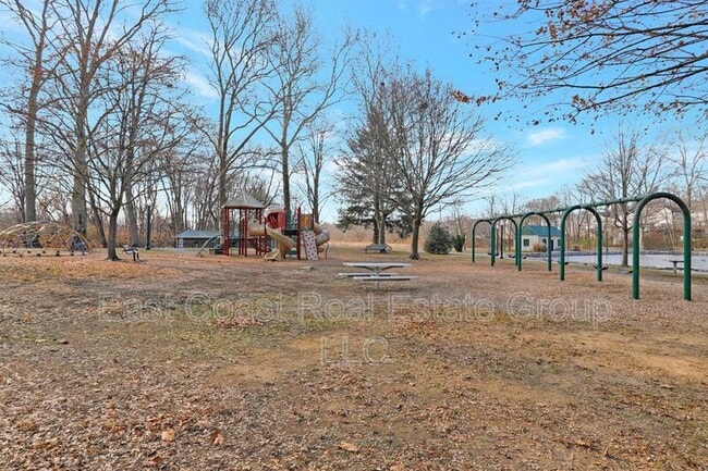 Building Photo - 779 Monet Dr