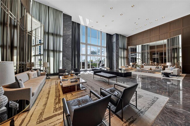Building Photo - 2711 S Ocean Dr