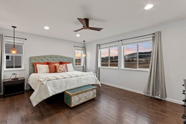 Building Photo - Modern Living. Unforgettable Views 5 bedroom / 5 bathrooms in the desirable Candelas community