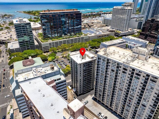 Building Photo - Coty Tower 703