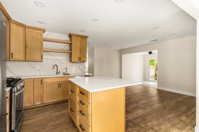 Building Photo - 436 Corte Lagos