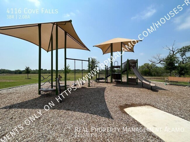Building Photo - 4116 Cove Fls