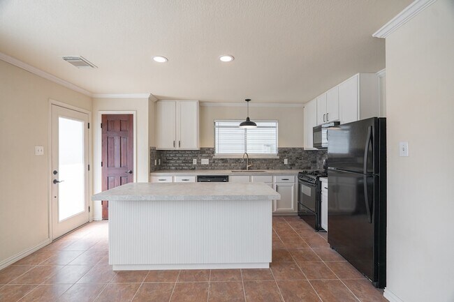 Building Photo - 21815 Grassy Hill Ln