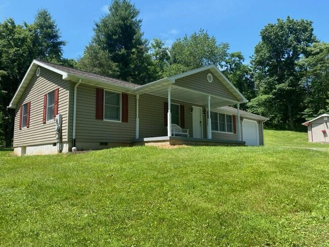 Primary Photo - 19322 Garretts Mill Rd