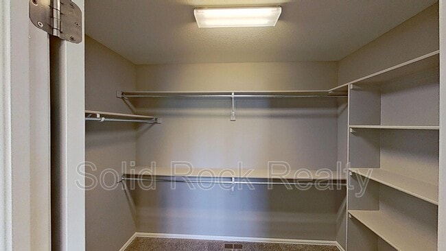 Building Photo - 6818 Whitebark Ln
