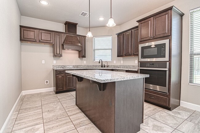 Building Photo - 6014 Sunrise Way