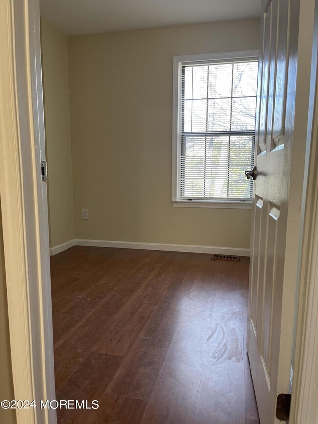 Building Photo - 173 Edinburgh Ct