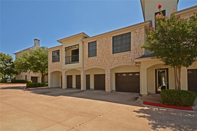 Building Photo - 7701 Rialto Blvd