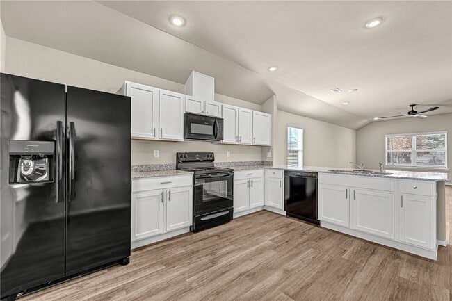 Building Photo - 990 Morningside Dr