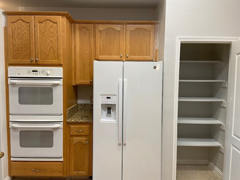 Building Photo - 11100 Vista De Cally Dr