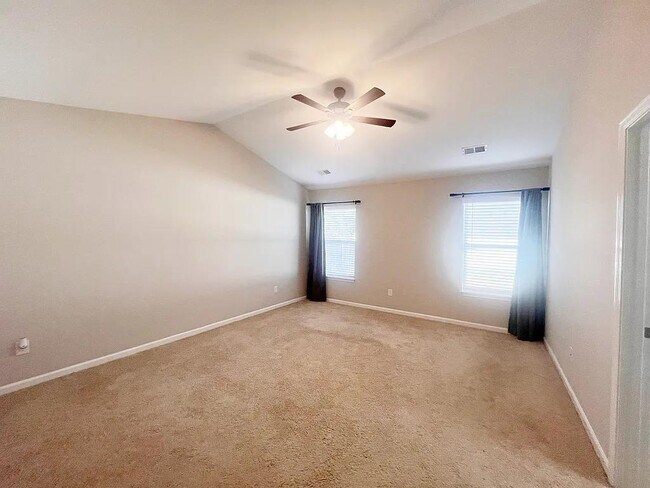 Building Photo - 259 Millen Dr