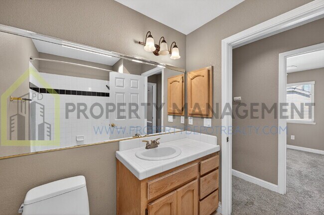 Building Photo - Spacious 3-Bedroom, 3-Bath Home Available