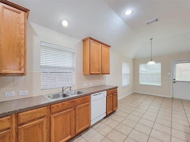 Building Photo - 6806 Haley Ct