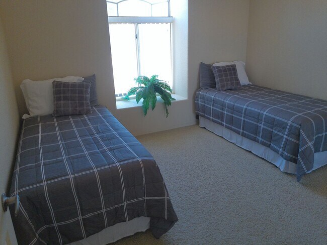 Building Photo - Winter Rental Available October-April 2027