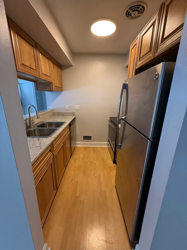 Building Photo - 6909 Harvard Ln