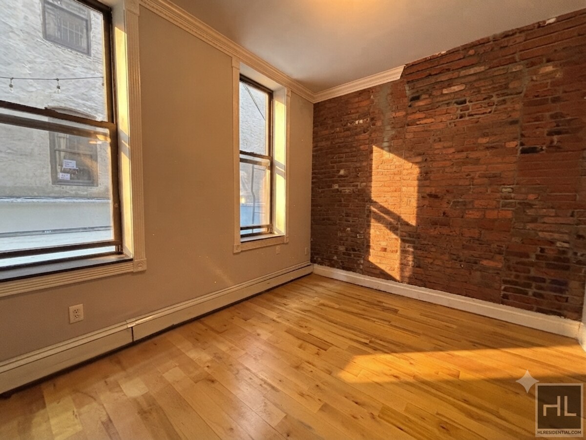 Building Photo - Avenue B