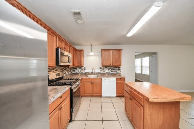 Building Photo - 21710 Oriole Trail