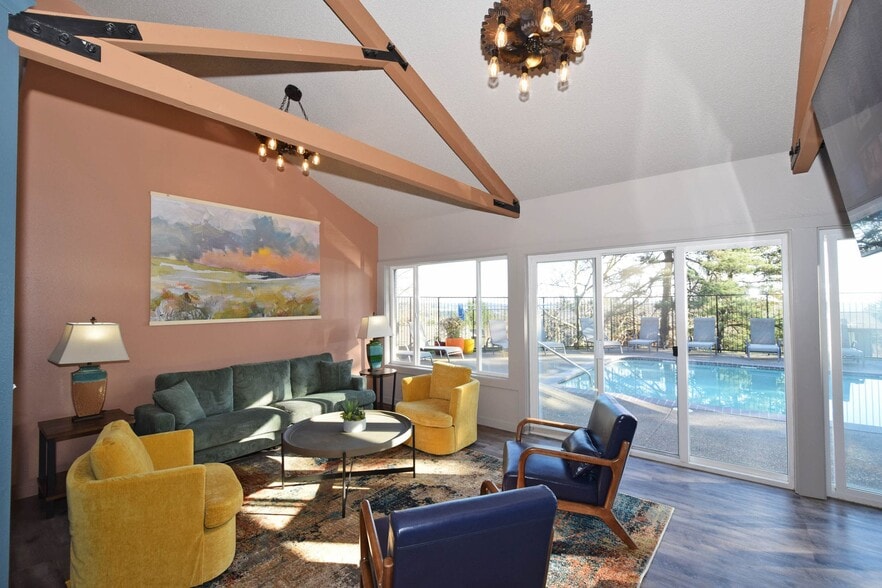 Building Photo - 12375 Mt Jefferson Terrace