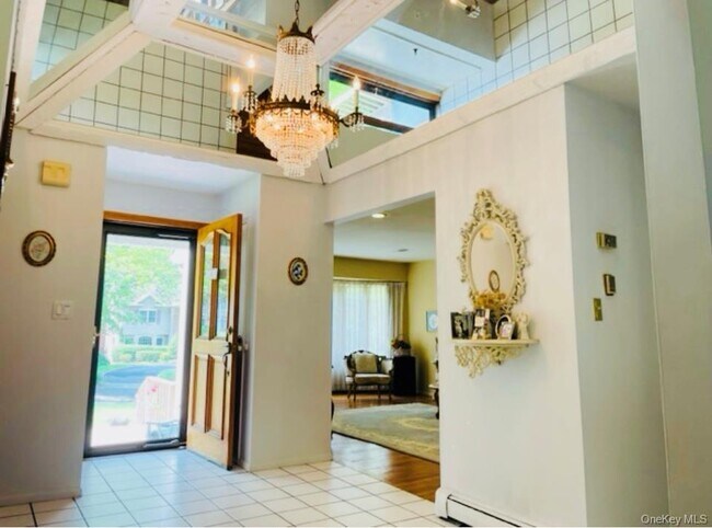 Building Photo - 17 Threepence Dr