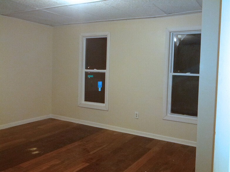 Building Photo - 414 Mount Vernon Rd