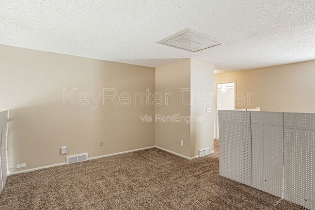 Building Photo - 14129 E Warren Pl